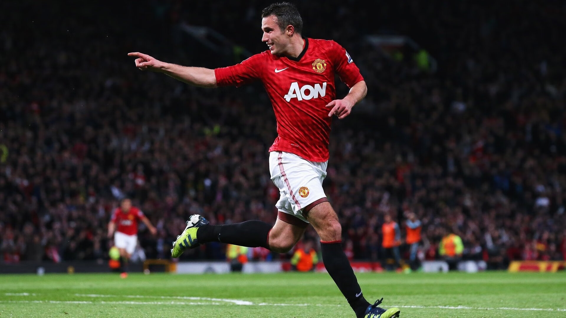 欧洲足球的“巅峰对决”：那些令人难忘的欧冠经典比赛，播放欧洲冠军足球